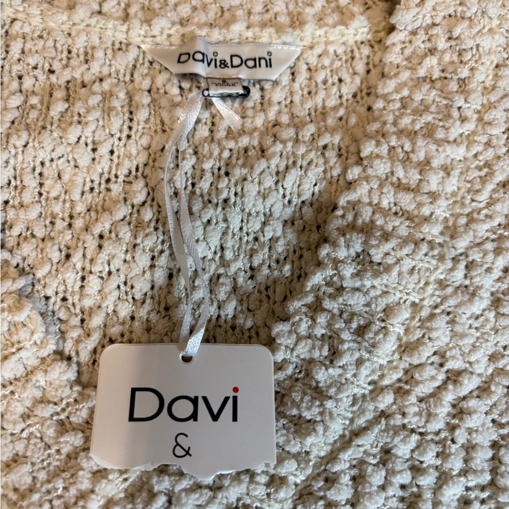 Women's Black‎ and White Striped Sweater - Picture 2 of 6